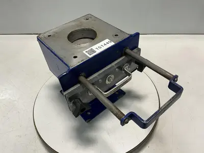 USED METAL FABRICATOR NO MODEL NUMBER / NO TAG