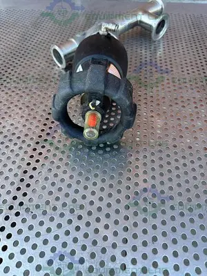 USED GEMU 554/40/D55345 PNEUMATIC ANGLE SEAT GLOBE VALVE W/ 1 1/2" SANITARY FITTING