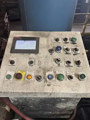 USED BRITISH MOLDING MACHINE MODEL NL777 TYPE BT7 JOLT ROLLOVER