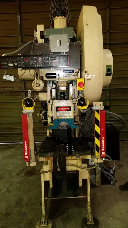 Used NIAGARA M-35 O.B.I. Presses Ohio US | D & D Industries #437719