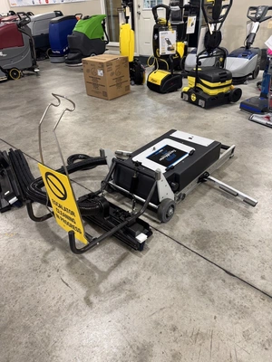 Hydra Master TreadMaster Automatic Escalator Cleaner Refurbished