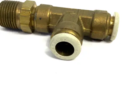 USED PARKER PRESTOLOK PUSH-TO-CONNECT SWIVEL ELBOW FITTING 3/8" X 3/8"