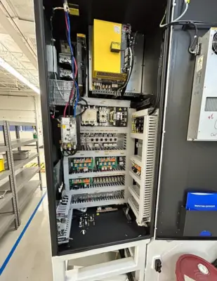 2014 HYUNDAI WIA F400 Vertical Machining Centers | Toolquip, Inc. (8)