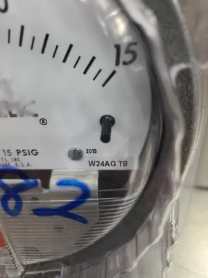 DWYER MAGNEHELIC W24AG TB PRESSURE GAUGE, 0-15 INCHES OF WATER. 6B-11