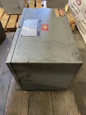 Square D 9T2F Insulated Transformer 9kVA 480V 208/120V 3PH 60Hz