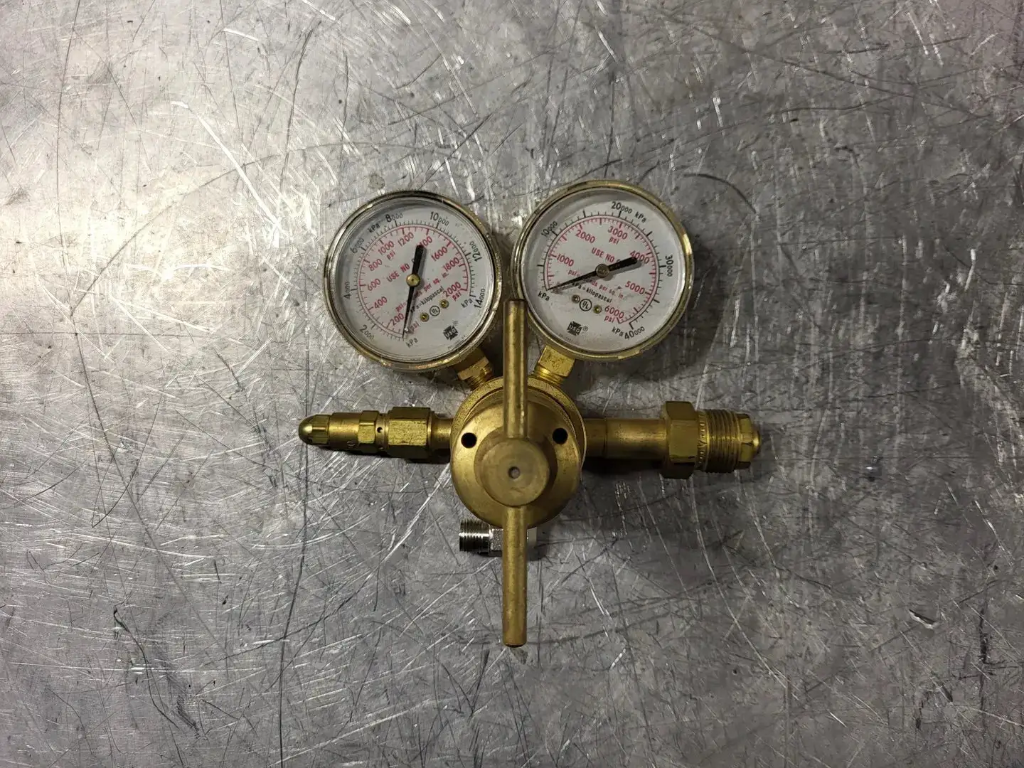 Heavy-Duty/High-Capacity Gas Regulator SR4G-680