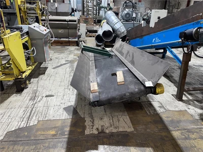 11' L x 24" Wide Flatbelt Conveyor