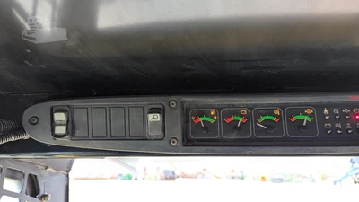 USED 2003 DEERE 270 II
