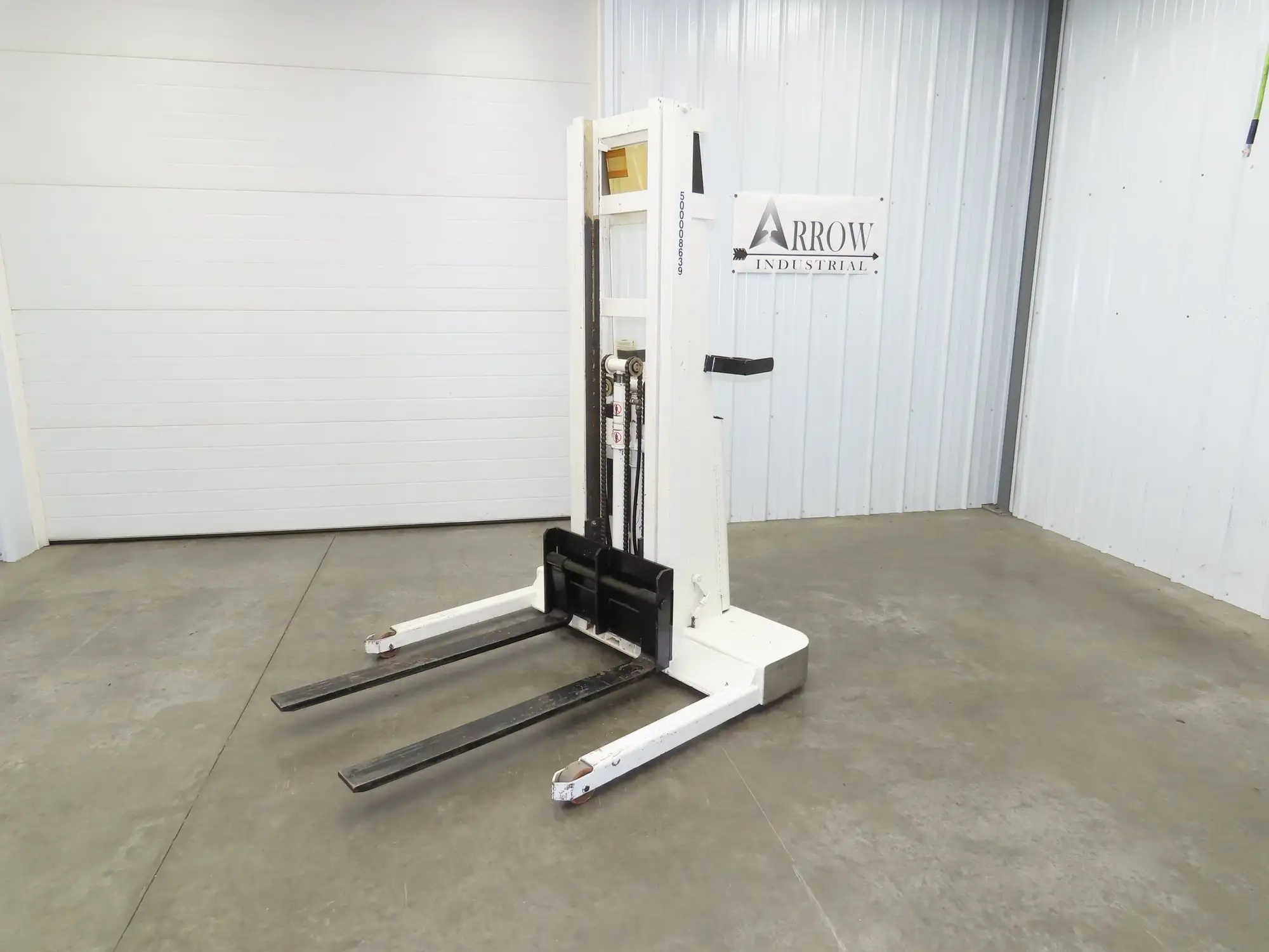Crown 15BT Straddle Pallet Stacker Forklift 1400 lb 110" 12V Lift Manual Push