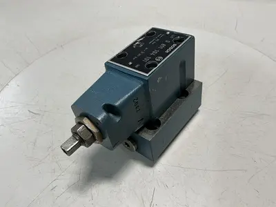 USED BOSCH 0 811 104 101