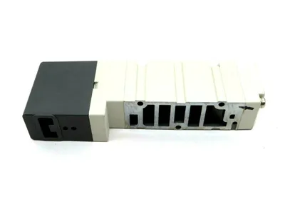 NEW SMC VQC4100Y-5 VALVE PLUG-IN VQC4100Y5