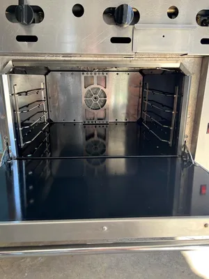 75-0364 Wolf Challenger XL 36'' Natural Gas Range w/ Griddle & Convection Oven