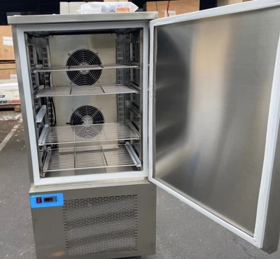 171-0061 241 Liter Self Contained Blast Chiller