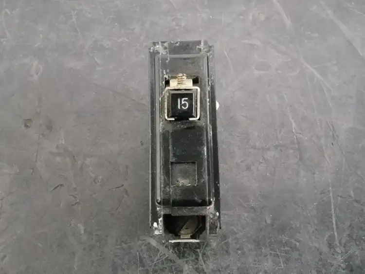 Used WESTINGHOUSE QNBL1015 Switchgears British Columbia CA | Lenmark #243002