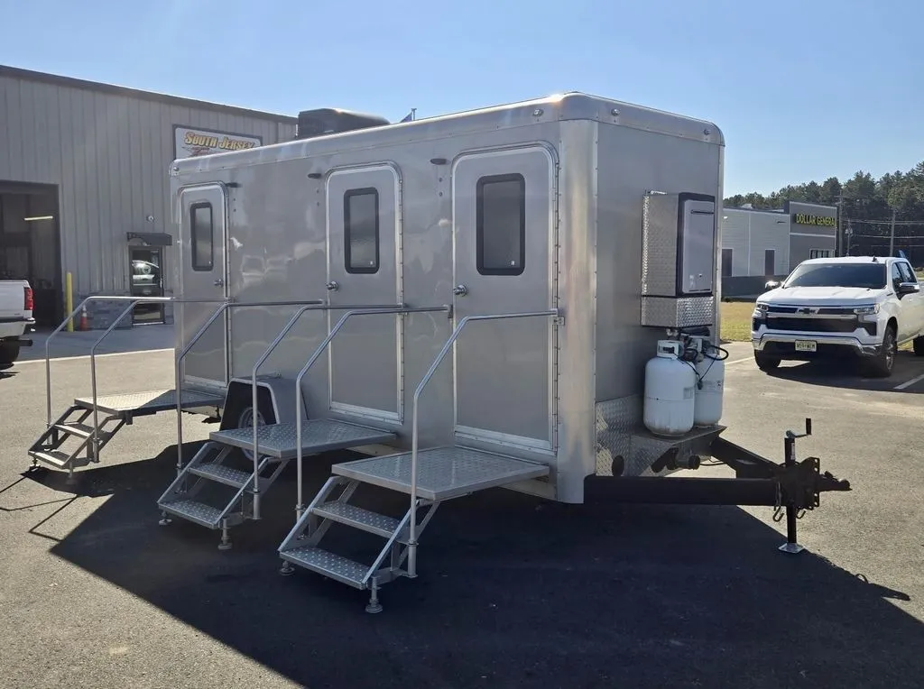 Used 2020 FOREST RIVER 3-STATION MOBILE RESTROOM/SHOWER COMBO TRAILER Misc Trailers Minnesota US | Carco Truck & Equipment #1539582