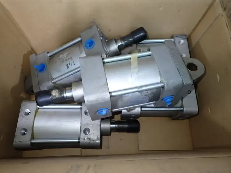 Used SMC NCA1C3250200X2US Cylinders | HGR 24 #731233