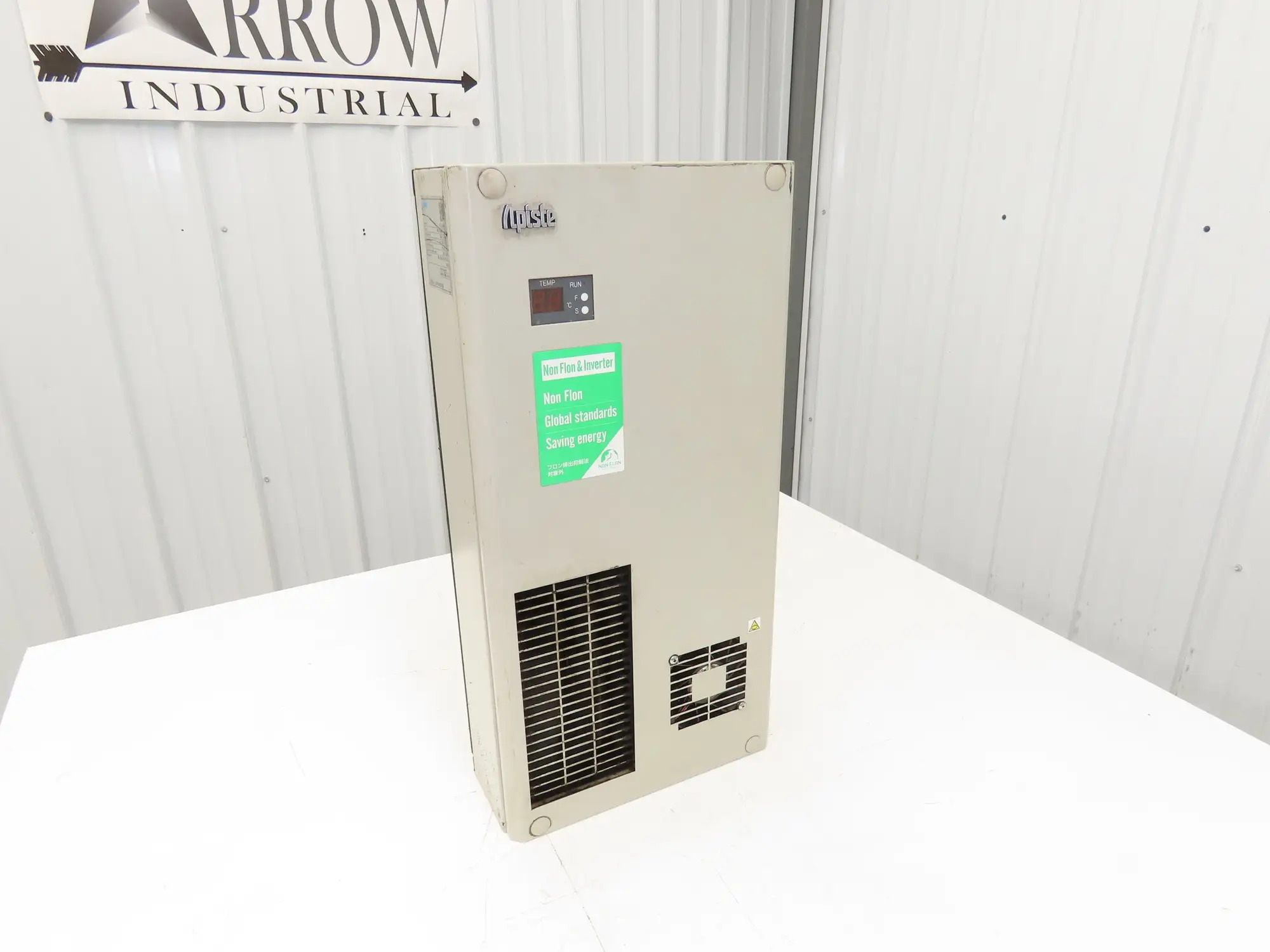 Apiste ENC-GR500S-ECO FA Cooler Enclosure Heat Exchanger 240VAC 1Ph