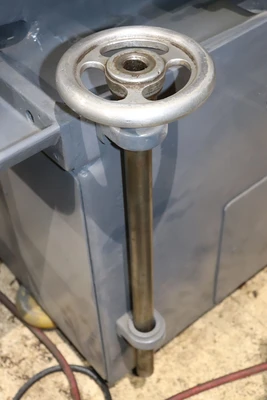 USED MONARCH 10"EE