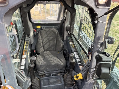 Used 2015 JOHN DEERE 326E WITH 1,162 HOURS Skid Steer Loaders Michigan US | Miedema Asset Management Group #1424758