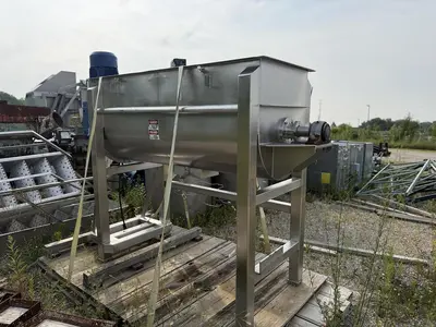 40 cuft Lowe Ribbon Blender