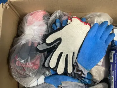 Used _UNKNOWN_ _UNKNOWN_ Gloves Ohio US | HGR 24 #1300014