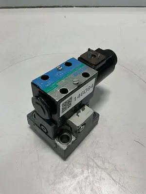 USED VICKERS DG4V-3S-2A-M-U-HL7-60-EN490