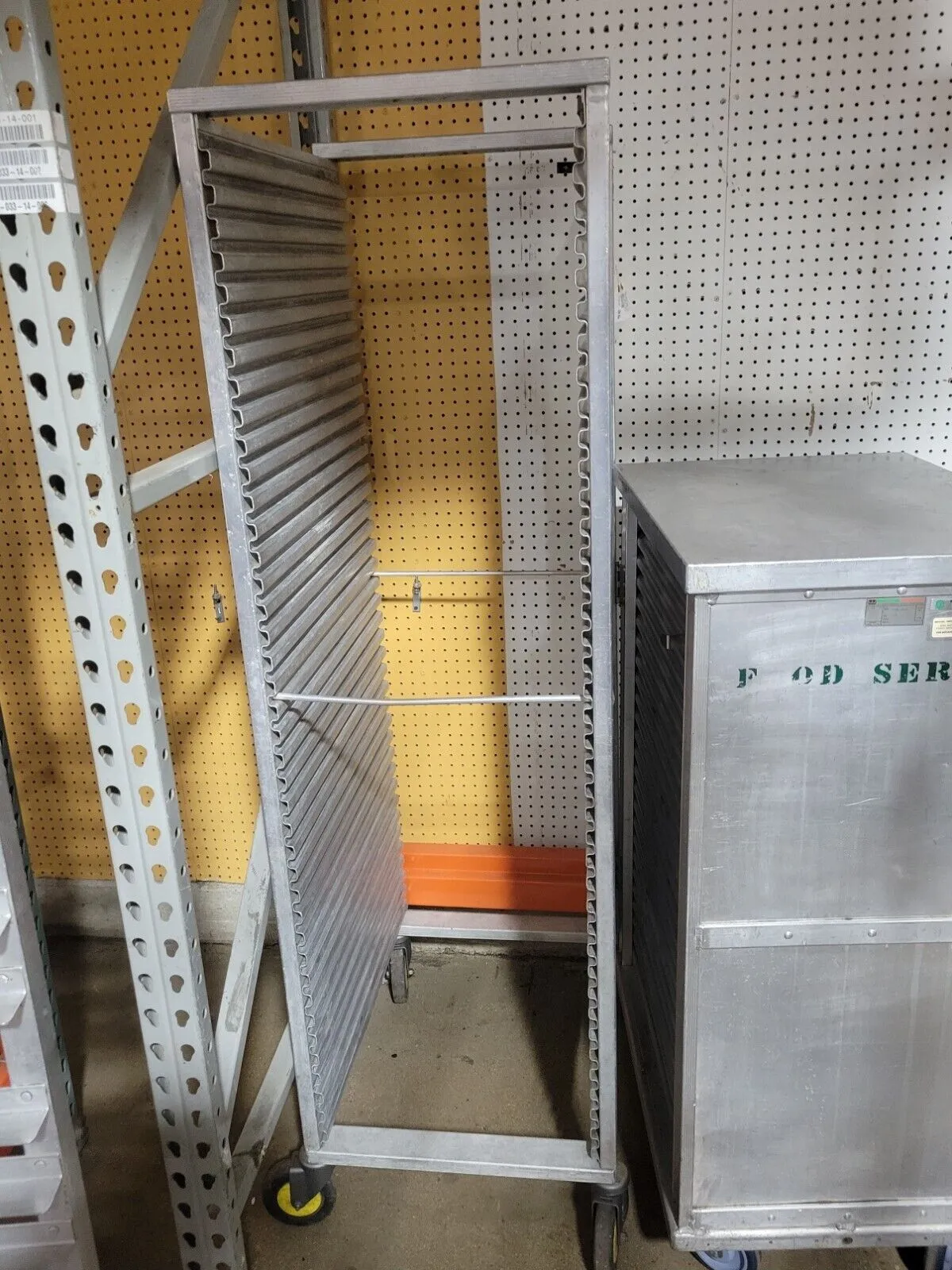 Used Cres Cor 200-1841A Aluminum 39-Pan Corrugated Sidewall Utility Rack