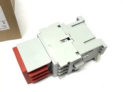 USED ALLEN BRADLEY SER. A GUARDMASTER SAFETY CONTACTOR 3 NO MAIN