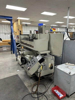 USED 1900 OKAMOTO ACC-8.20ST SURFACE GRINDER