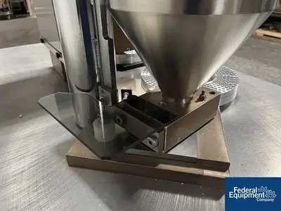 USED Qualicaps Shionogi Qualicaps Capsule Filling Machine