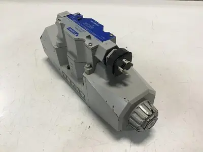 USED TOKIMEC DG4V-5-7C-M-AP7L-H-7-40-JA788Y