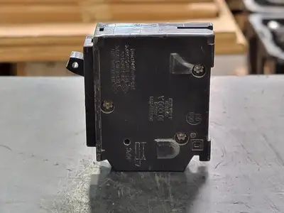 USED SQUARE D HOM130