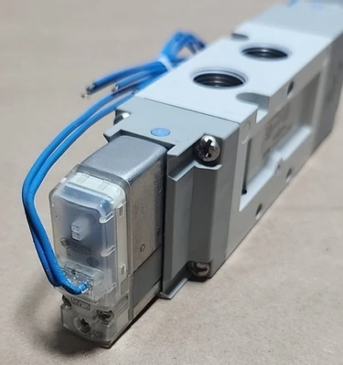 NEW SMC VF5320-1G1-03