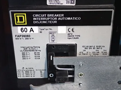 USED SQUARE D PFA32060G