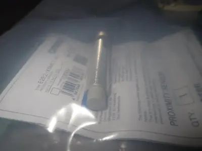 NEW OMRON E2E2X5MC1M1