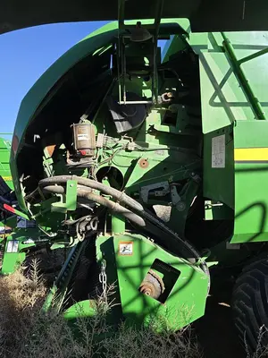 USED 2016 JOHN DEERE L340
