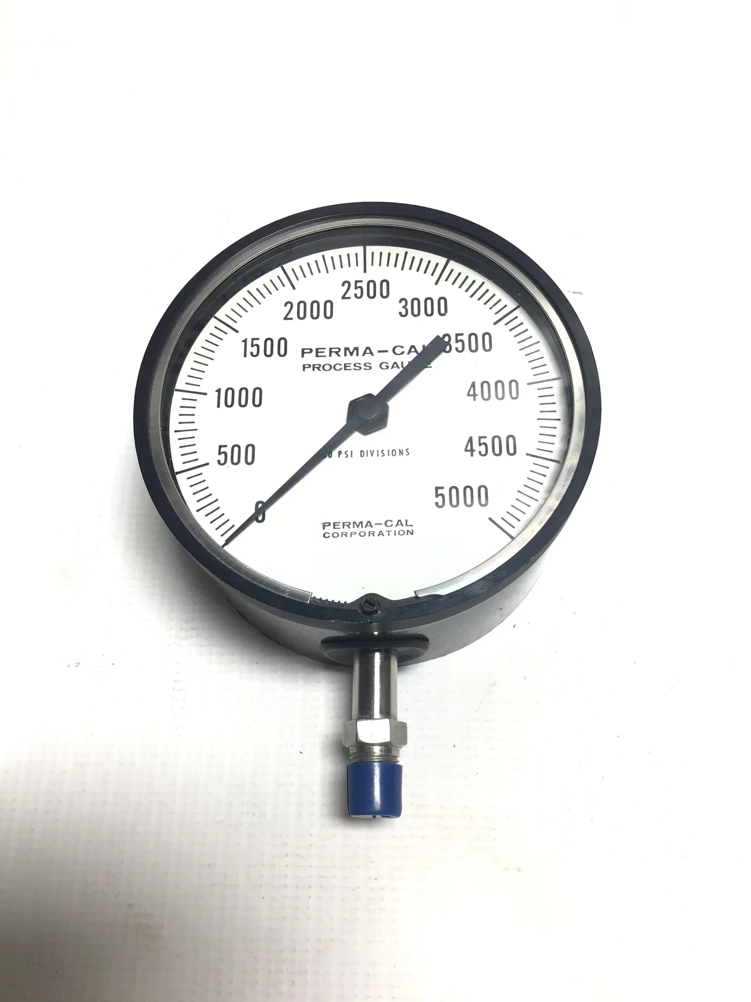 Perma-Cal 111NIB15A21 Test Pressure Gauge 0-5000 PSI 1/2 NPT Bottom Mount