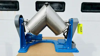 USED PATTERSON-KELLEY 8 QUART TABLEP-TOP LAB V-BLENDER