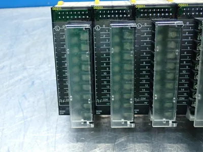 USED OMRON CJ1WOD211
