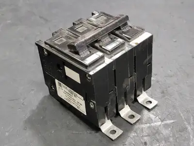 USED CUTLER-HAMMER BAB3060H
