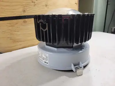 NEW CROUSE-HINDS VMVL-11-R3-UNV1-S890