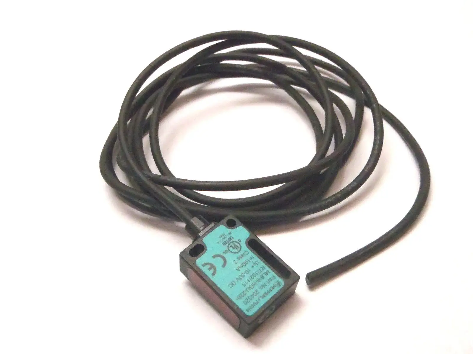 New | in-Stock Pepperl + Fuchs Convergent Mode Sensor ML8-8-HGU-220-RT/102/115 Photoelectric Sensors Michigan US | Maverick Industrial Sales #1400420