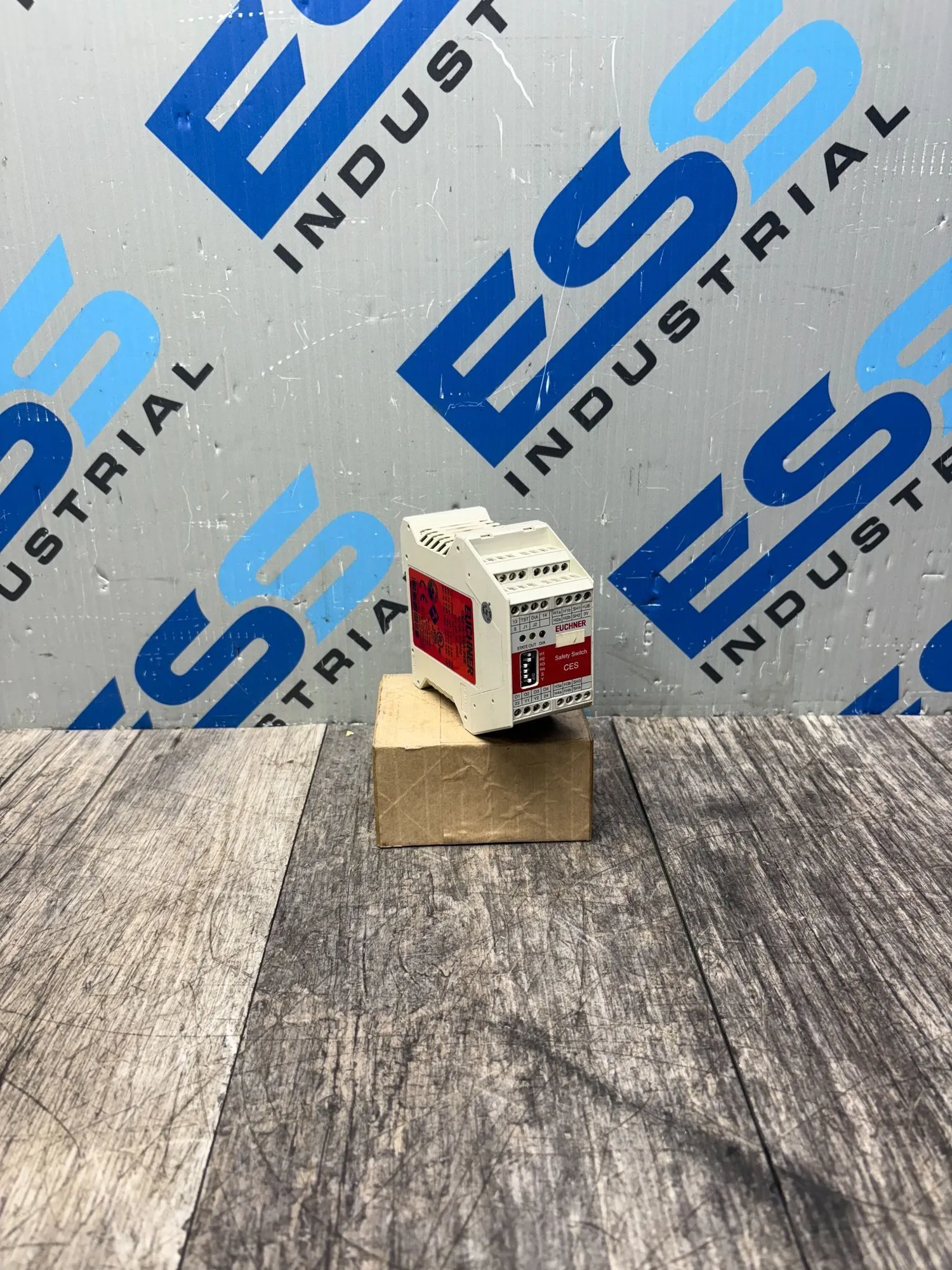 USED EUCHNER CES-A-AEA-04B