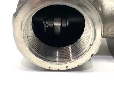 USED PT CAM & GROOVE HOSE COUPLING SIZE 2 SOCKET W/ SHUT-OFF VALVE 1-1/2"