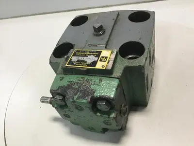 USED PARKER HANNIFIN R10MH 11 GL