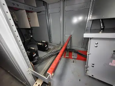 Used 2009 GE INDUSTRIAL SYSTEMS 64235115-N Switchgears British Columbia CA | Lenmark #239513