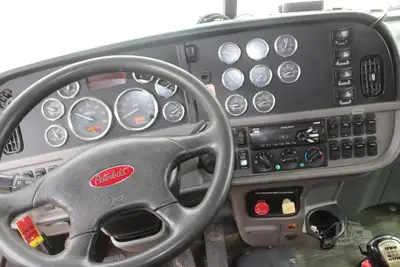 Used 2014 PETERBILT 367 Tanker trucks Texas US | Roll Off Truck World #1491937