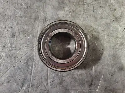 NEW SKF 6205-2Z/C3HT