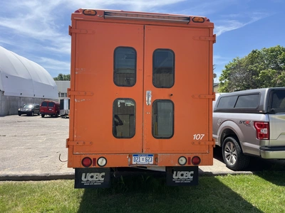 Used 2002 WORKHORSE P42 Box trucks Michigan US | Miedema Asset Management Group #1340420