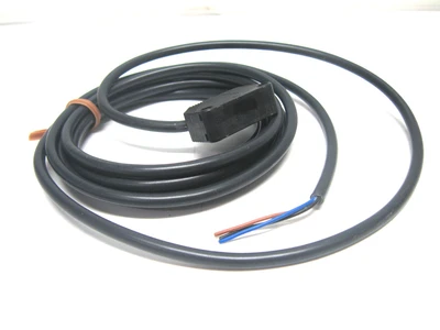 Omron E3Z-T61-D Photoelectric Sensor 12-24 Vdc